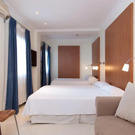 Mr Costa Blanca Дения